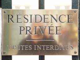 Les riches et la marchandise envahissent Paris
