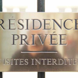 Les riches et la marchandise envahissent Paris